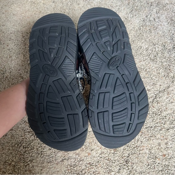 Chaco Black and White Sandals - Picture 6 of 9